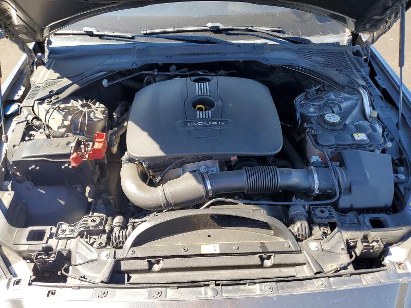 46833886 :رقم المزاد ، SAJAD4BG1HA965841 vin ، 2017 Jaguar Xe مزاد بيع