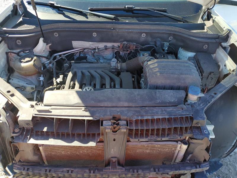 41827696 :رقم المزاد ، 1V2CR2CA8JC571320 vin ، 2018 Volkswagen Atlas مزاد بيع