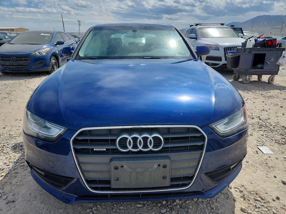 2013 Audi A4 მანქანა იყიდება აუქციონზე, vin: WAUFFAFL5DN013171, აუქციონის ნომერი: 48061116