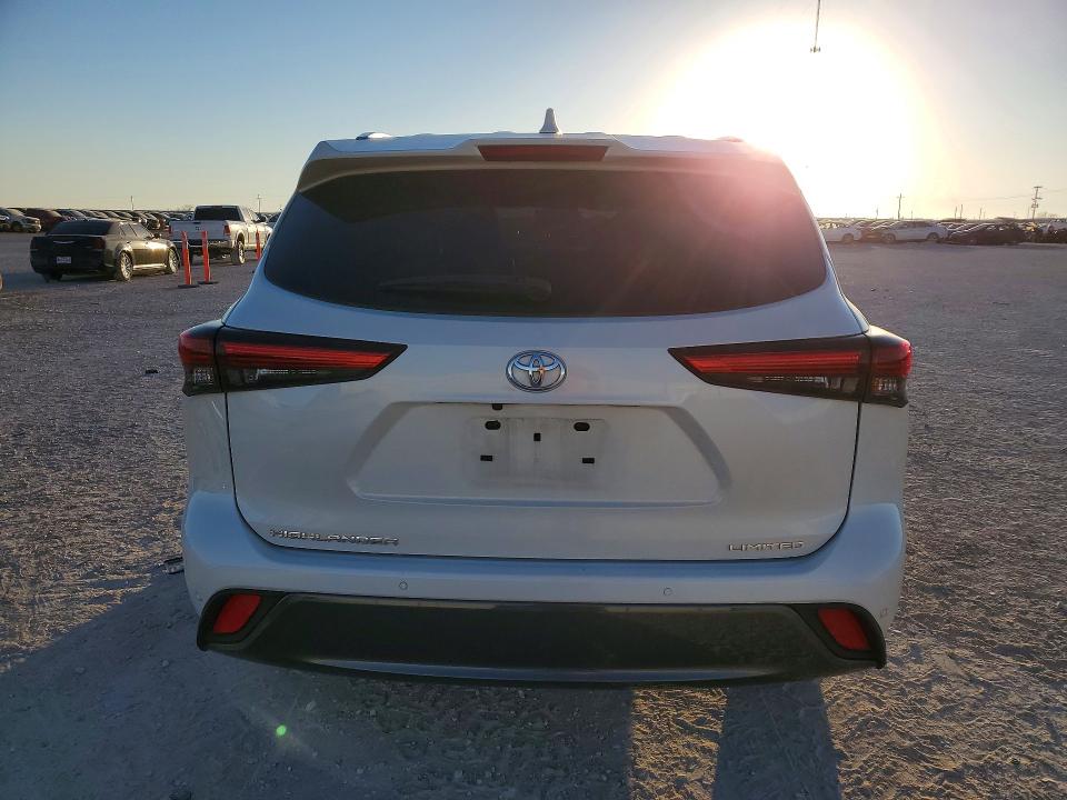 47755036 :رقم المزاد ، 5TDYZRAH0MS056718 vin ، 2021 Toyota Highlander مزاد بيع