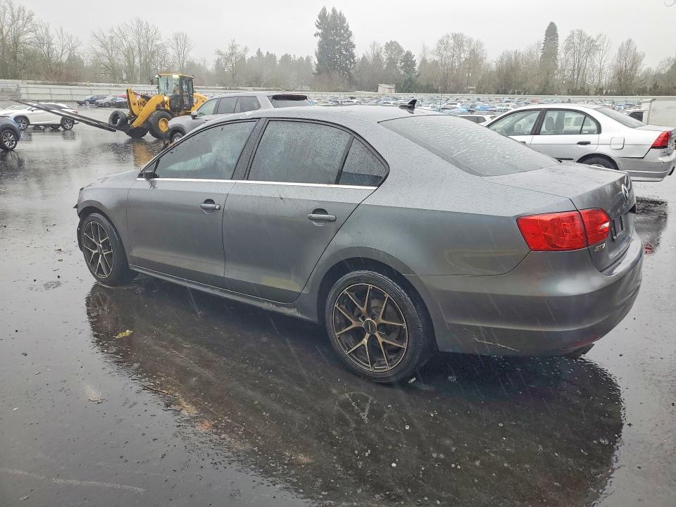 45769066 :رقم المزاد ، 3VW3L7AJ5EM378501 vin ، 2014 Volkswagen Jetta مزاد بيع