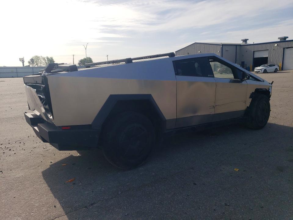 46417426 :رقم المزاد ، 7G2CEHED3SA075055 vin ، 2025 Tesla Cybertruck مزاد بيع