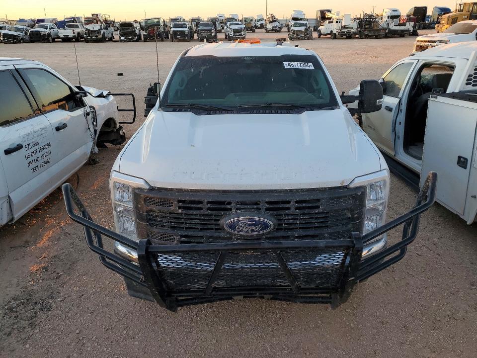 45772266 :رقم المزاد ، 1FT8X3BA9REC90244 vin ، 2024 Ford F350 مزاد بيع