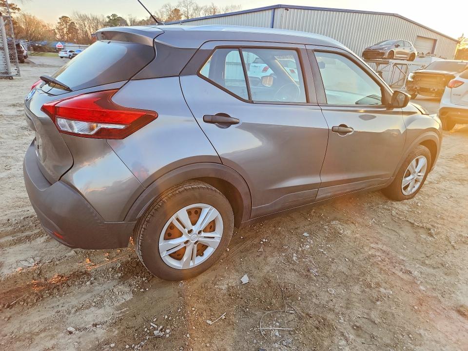 Продаж на аукціоні авто 2018 Nissan Kicks, vin: 3N1CP5CU3JL520902, номер лоту: 41976926