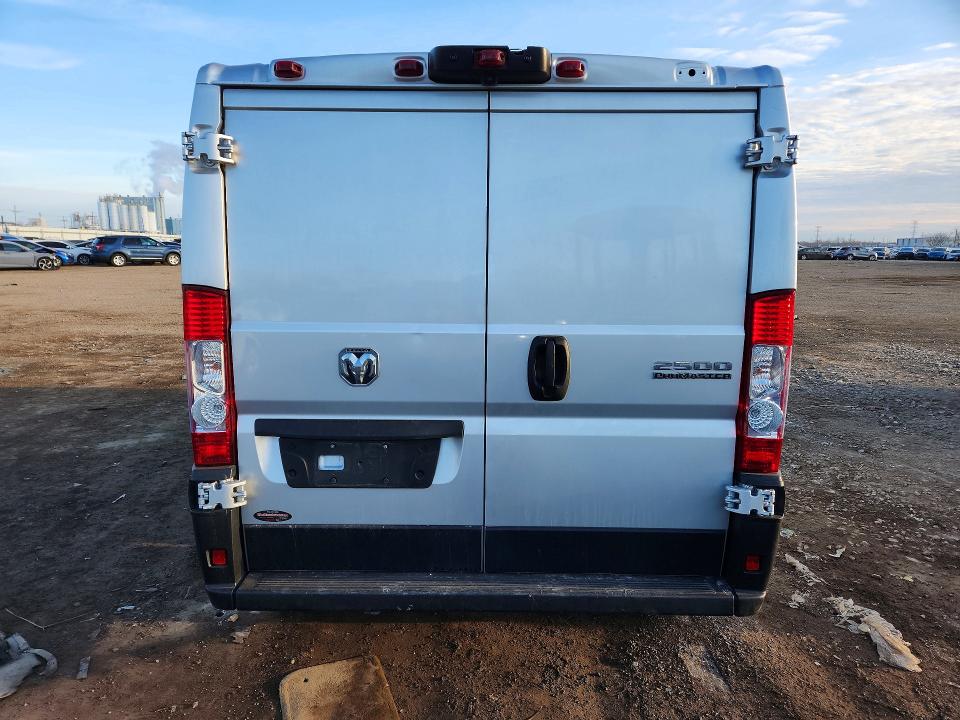 46991056 :رقم المزاد ، 3C6LRVVG5SE529001 vin ، 2025 Ram Promaster 2500 مزاد بيع