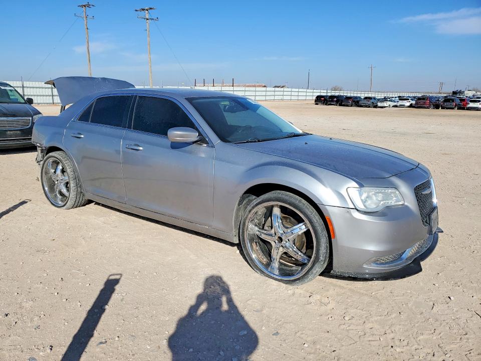 Продажа на аукционе авто 2015 Chrysler 300, vin: 2C3CCAAGXFH807012, номер лота: 79004665