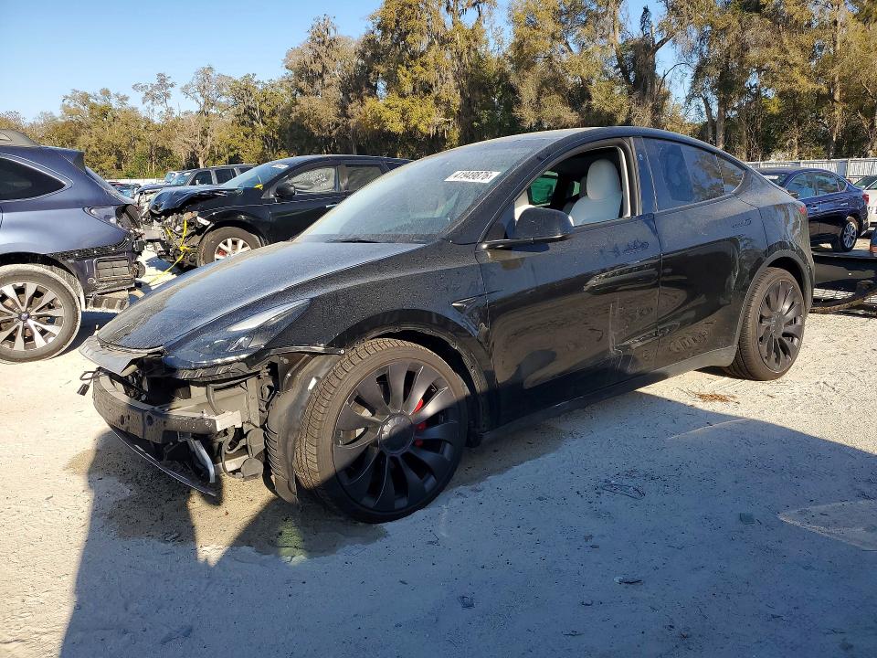 Auction sale of the 2023 Tesla Model Y, vin: 7SAYGDEF5PF871929, lot number: 41949876