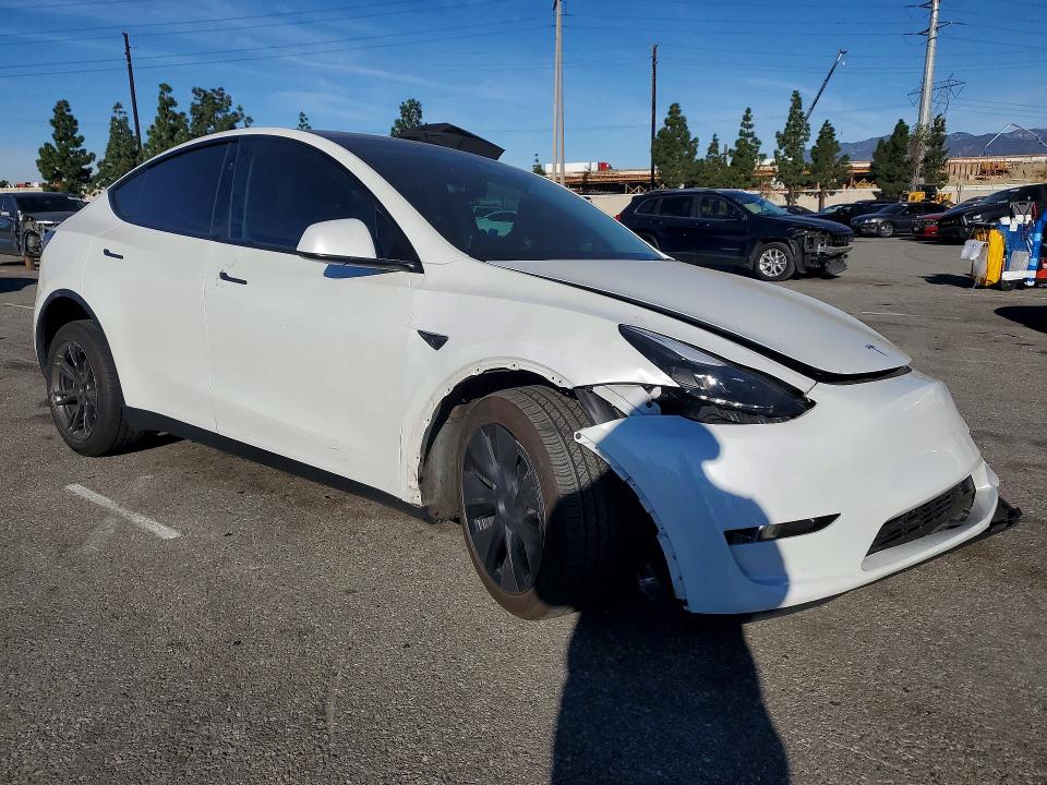Продаж на аукціоні авто 2025 Tesla Model Y, vin: 7SAYGDEE6SF308047, номер лоту: 46000266