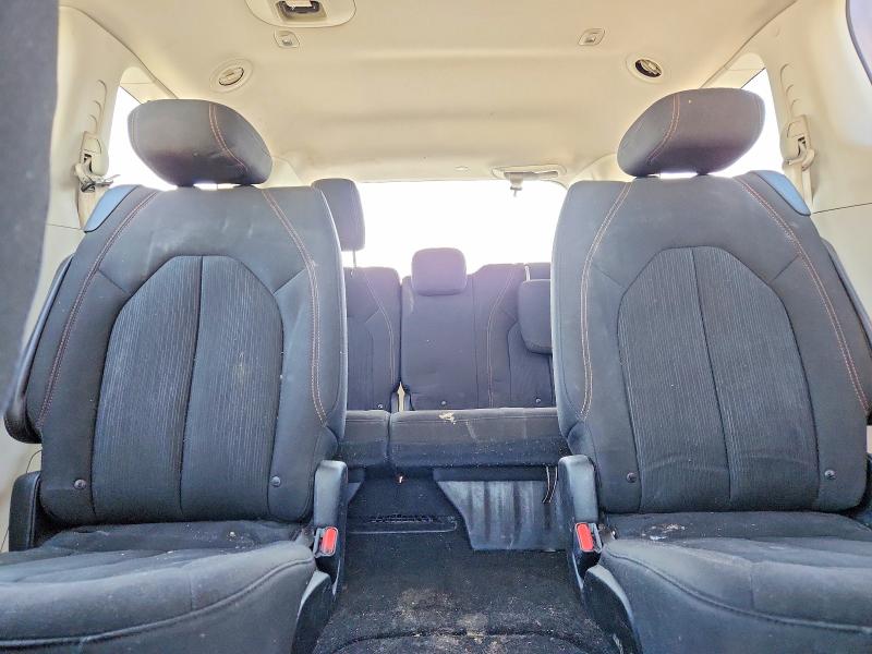 46972946 :رقم المزاد ، 2C4RC1FG6JR126461 vin ، 2018 Chrysler Pacifica مزاد بيع