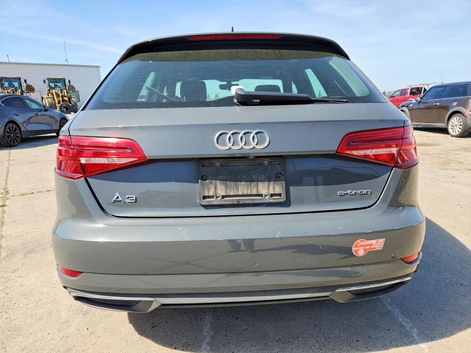 Продаж на аукціоні авто 2018 Audi A3, vin: WAUUPBFF7JA091376, номер лоту: 45595516