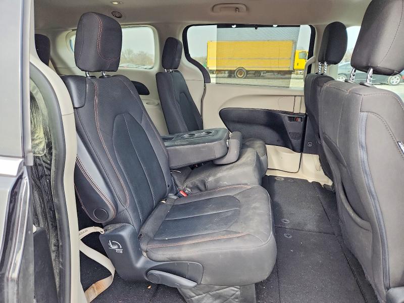 45984896 :رقم المزاد ، 2C4RC1FG9KR505598 vin ، 2019 Chrysler Pacifica مزاد بيع