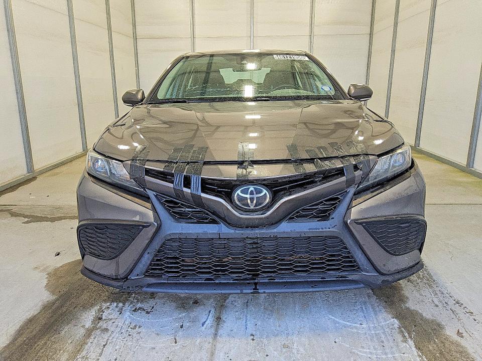 Продажа на аукционе авто 2023 Toyota Camry, vin: 4T1G11AK5PU807064, номер лота: 46121956