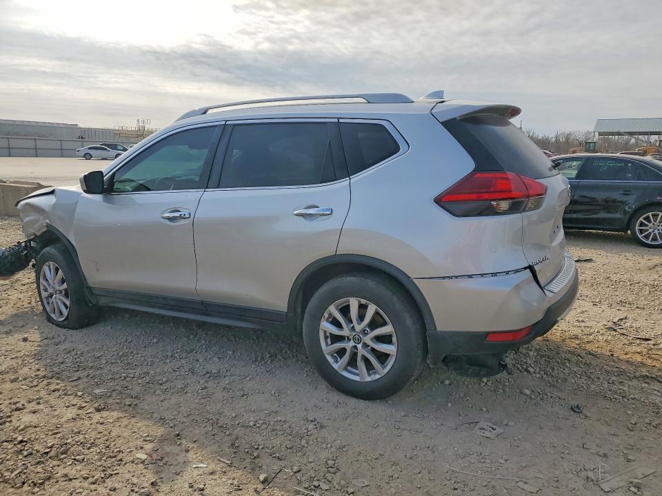 47395136 :رقم المزاد ، 5N1AT2MV6HC886537 vin ، 2017 Nissan Rogue مزاد بيع