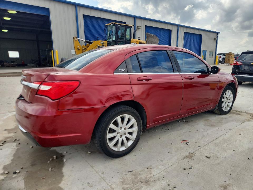 2011 Chrysler 200 მანქანა იყიდება აუქციონზე, vin: 1C3BC1FB6BN569556, აუქციონის ნომერი: 41717506