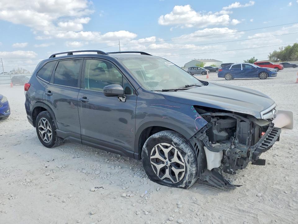 46392886 :رقم المزاد ، JF2SKAJC6MH508080 vin ، 2021 Subaru Forester مزاد بيع