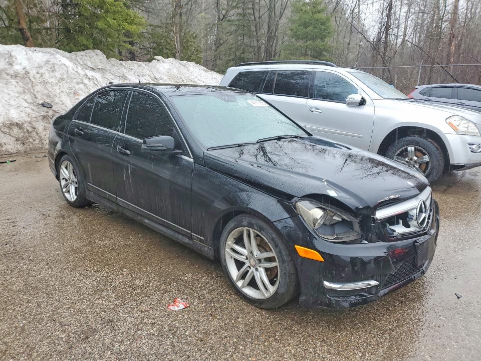 Продажа на аукционе авто 2012 Mercedes-benz C, vin: WDDGF8FB3CA735614, номер лота: 42070966