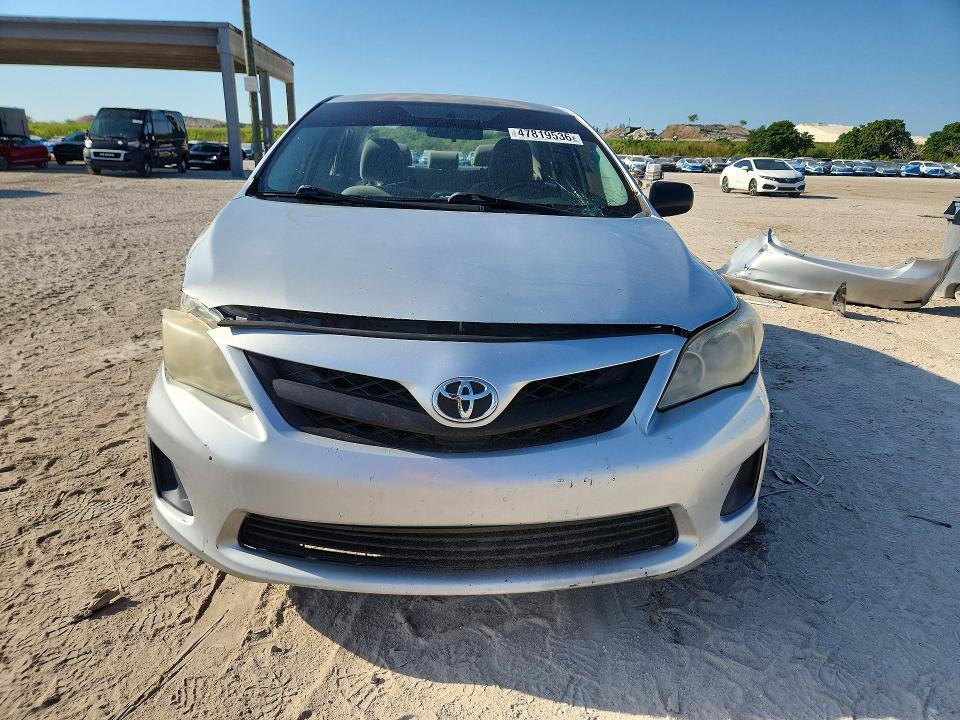 47819536 :رقم المزاد ، 2T1BU4EE1DC101360 vin ، 2013 Toyota Corolla مزاد بيع