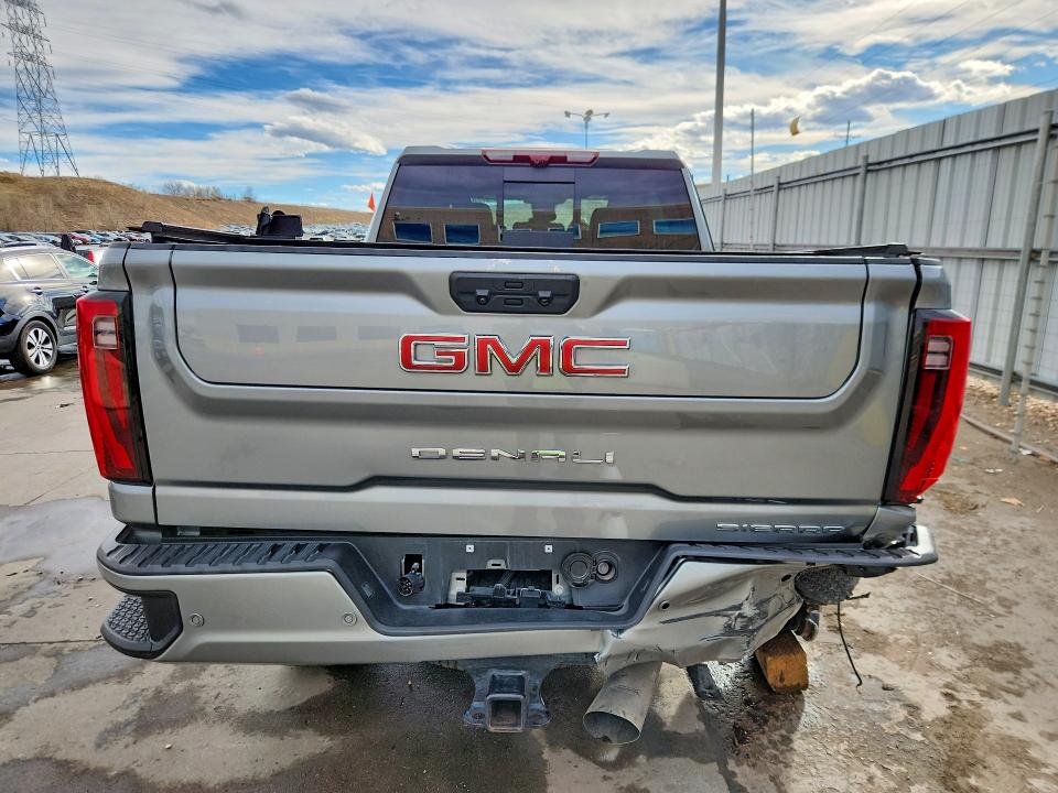 45965226 :رقم المزاد ، 1GT4UREY6SF110415 vin ، 2025 Gmc Sierra مزاد بيع
