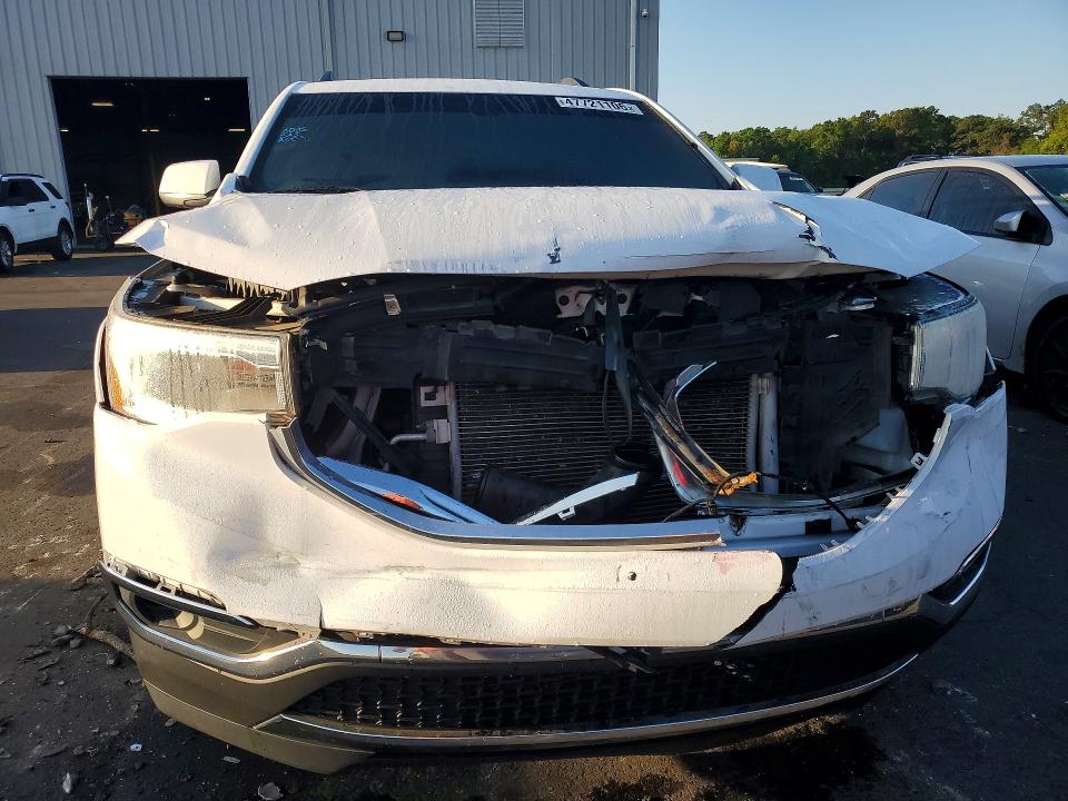 47721106 :رقم المزاد ، 1GKKNMLS3KZ117072 vin ، 2019 Gmc Acadia مزاد بيع