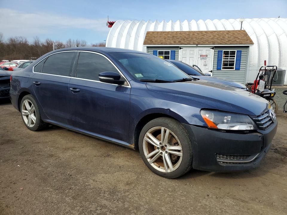 2014 Volkswagen Passat მანქანა იყიდება აუქციონზე, vin: 1VWBT7A38EC097470, აუქციონის ნომერი: 47122326
