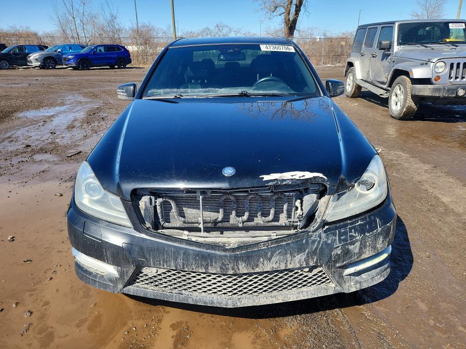 Продажа на аукционе авто 2012 Mercedes-benz C, vin: WDDGF8BB8CF921528, номер лота: 47360706