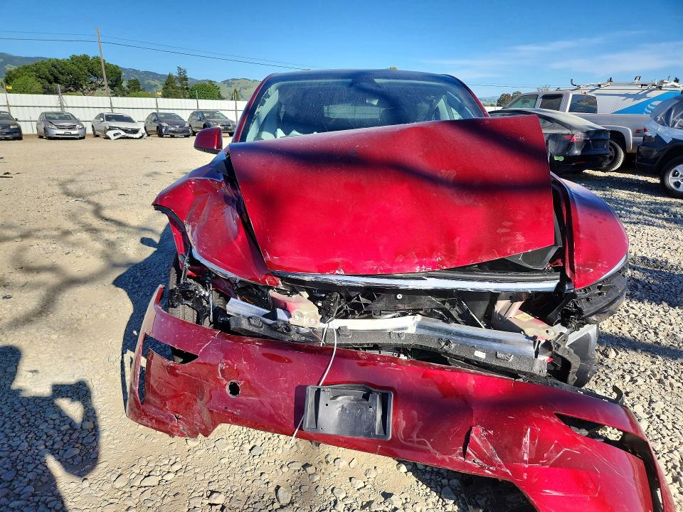 47293946 :رقم المزاد ، 7SAYGDED1TF421977 vin ، 2026 Tesla Model Y مزاد بيع