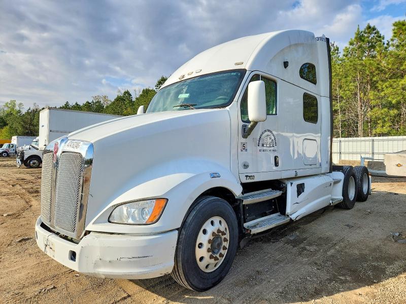 47416246 :رقم المزاد ، 1XKFDP9X6BJ280872 vin ، 2011 Kenworth Kenworth مزاد بيع