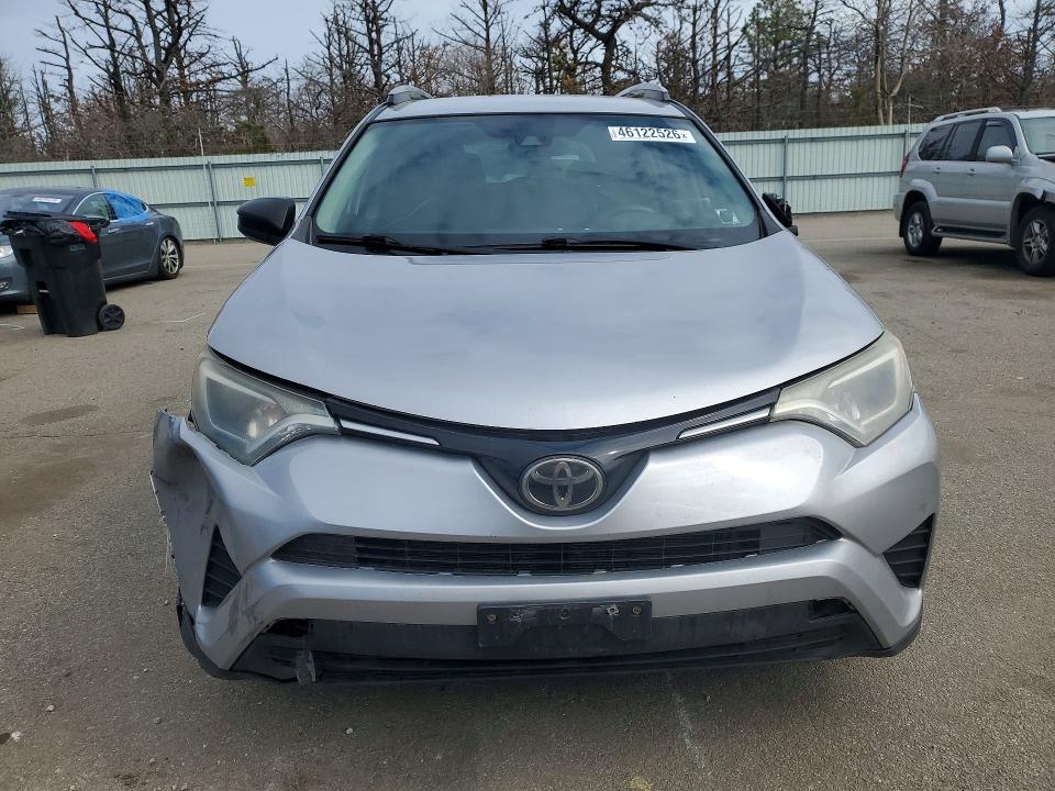 46122526 :رقم المزاد ، 2T3BFREV0JW729984 vin ، 2018 Toyota Rav4 مزاد بيع