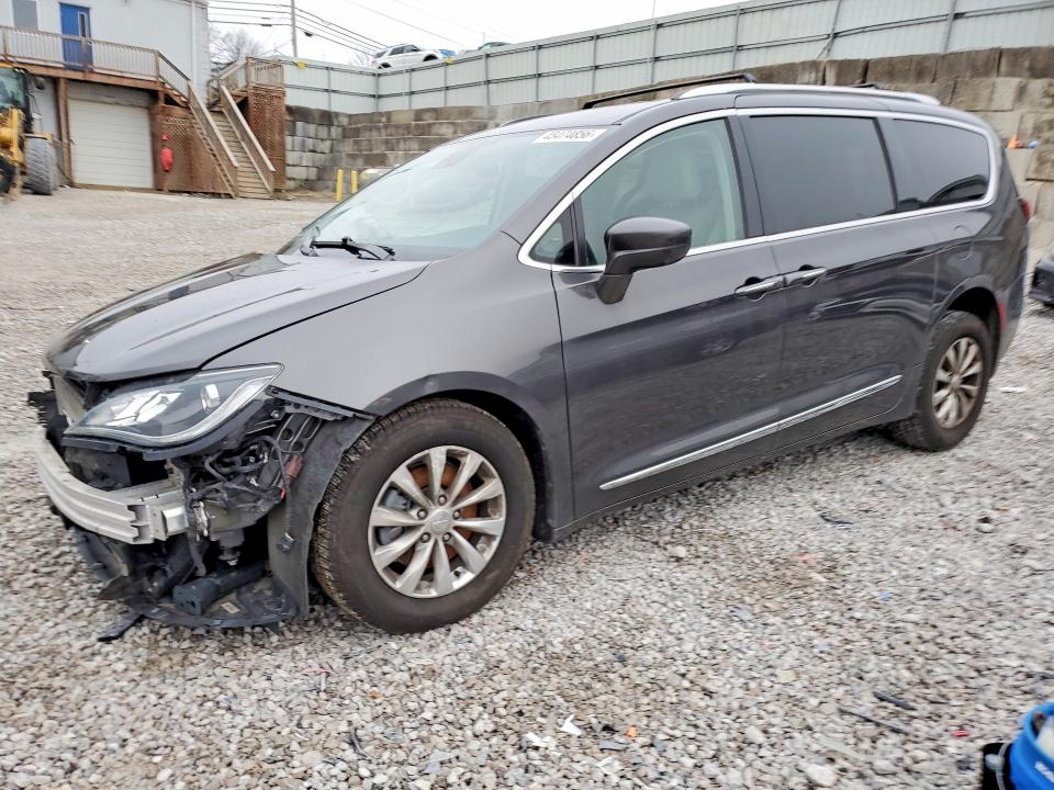 45474856 :رقم المزاد ، 2C4RC1BG3KR655258 vin ، 2019 Chrysler Pacifica مزاد بيع