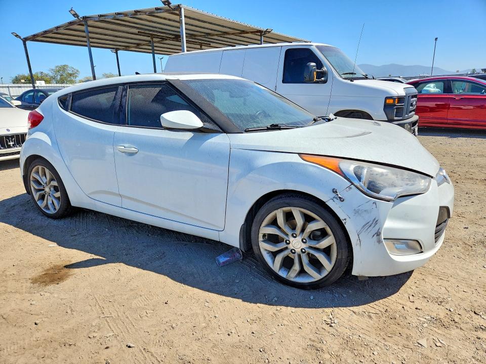2013 Hyundai Veloster მანქანა იყიდება აუქციონზე, vin: KMHTC6AD0DU167395, აუქციონის ნომერი: 46770746