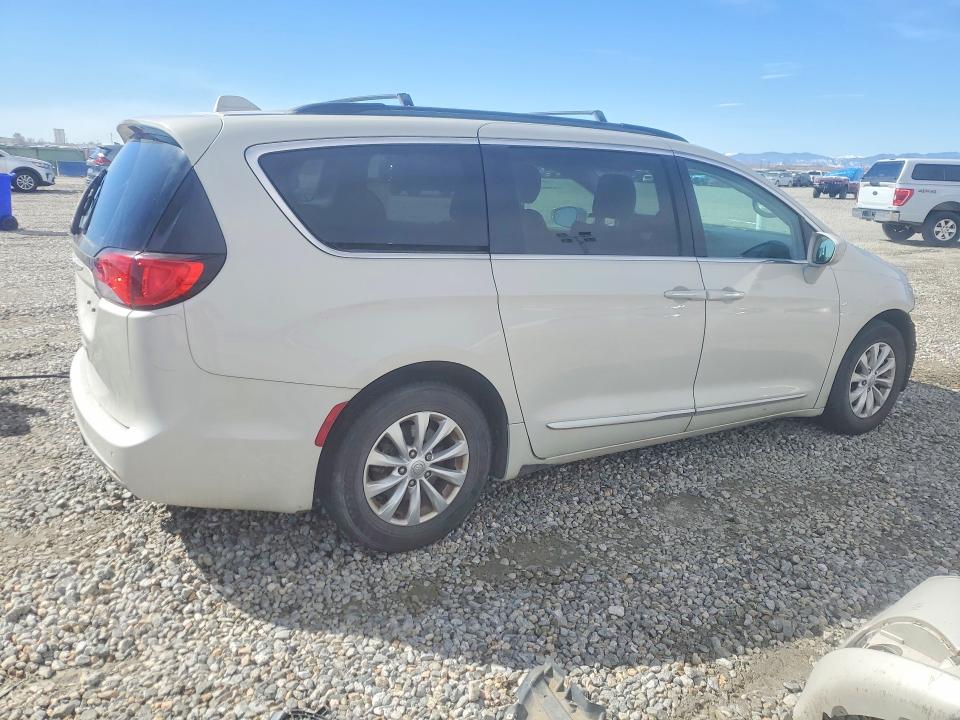 Продажа на аукционе авто 2017 Chrysler Pacifica, vin: 2C4RC1BG0HR670776, номер лота: 41840966