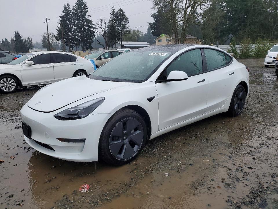 2022 Tesla Model 3 მანქანა იყიდება აუქციონზე, vin: 5YJ3E1EA3NF359826, აუქციონის ნომერი: 46400176