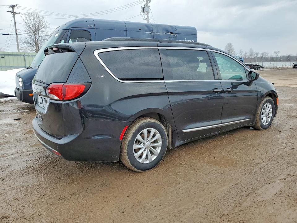2017 Chrysler Pacifica მანქანა იყიდება აუქციონზე, vin: 2C4RC1BG4HR821439, აუქციონის ნომერი: 46770256