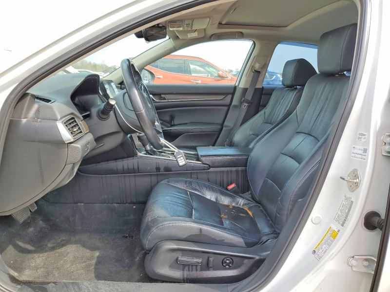 47869166 :رقم المزاد ، 1HGCV1F59JA126622 vin ، 2018 Honda Accord مزاد بيع
