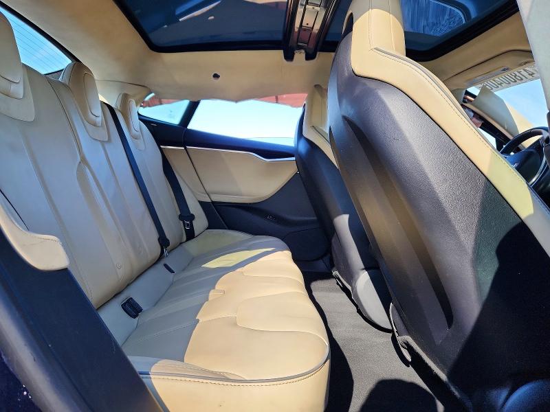41800406 :رقم المزاد ، 5YJSA1DP0DFP06878 vin ، 2013 Tesla Model S مزاد بيع