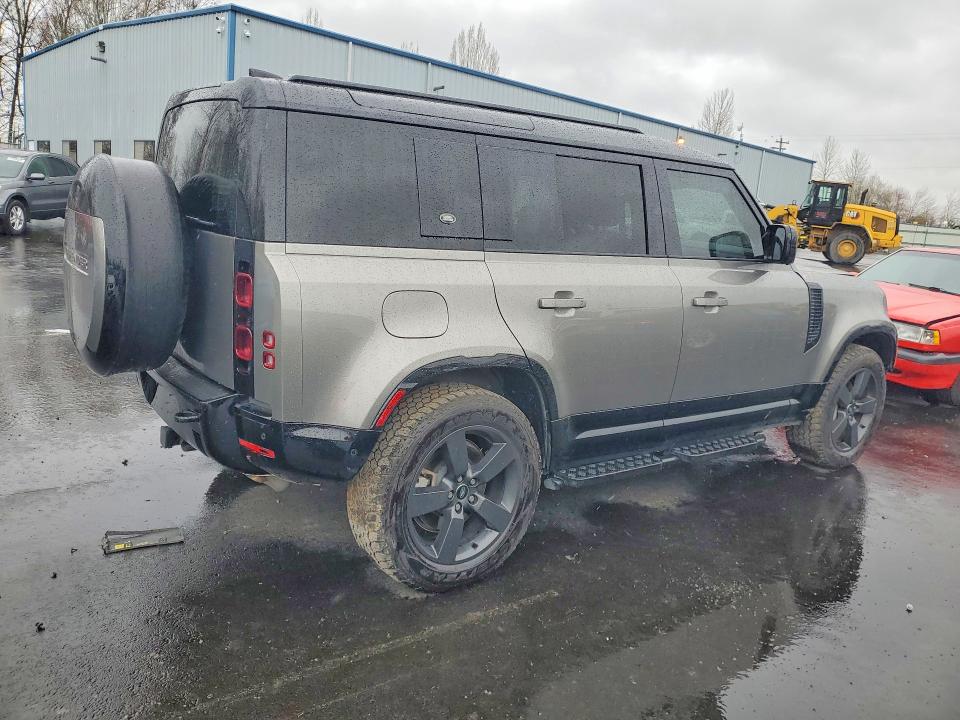 2024 Land Rover Defender მანქანა იყიდება აუქციონზე, vin: SALE27EU8R2288395, აუქციონის ნომერი: 41610556