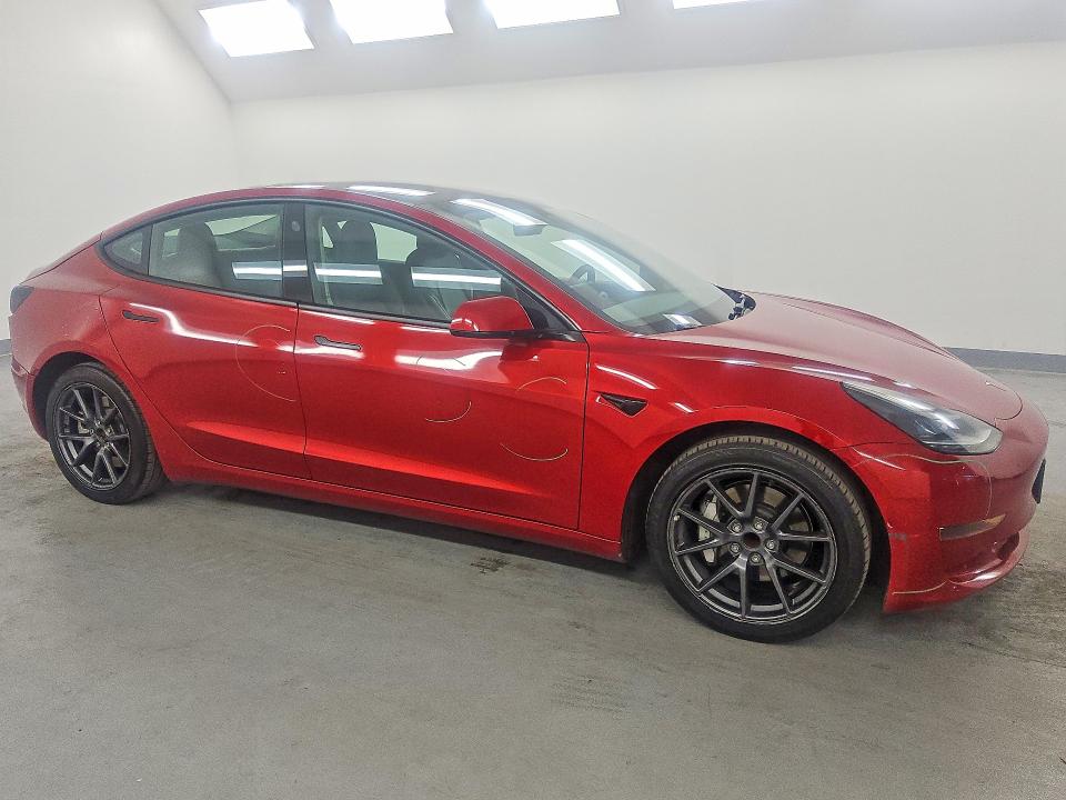 41662336 :رقم المزاد ، 5YJ3E1EA9NF290513 vin ، 2022 Tesla Model 3 مزاد بيع