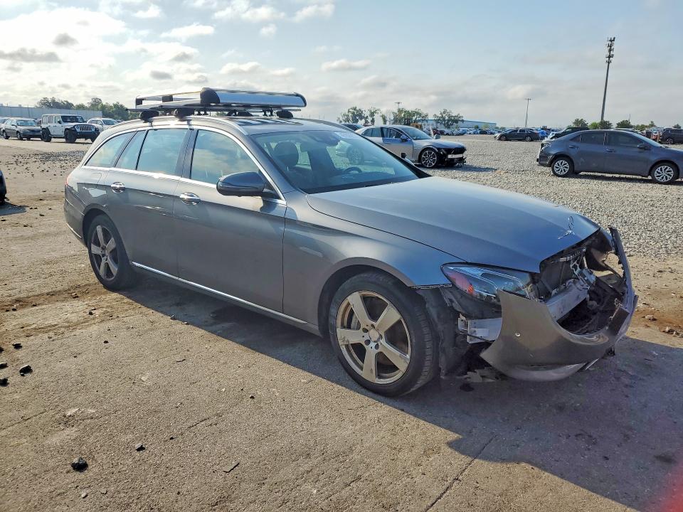 Продажа на аукционе авто 2018 Mercedes-benz E, vin: WDDZH6GB9JA355910, номер лота: 47029576