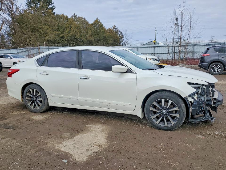 2016 Nissan Altima მანქანა იყიდება აუქციონზე, vin: 1N4AL3AP9GN350724, აუქციონის ნომერი: 46492776