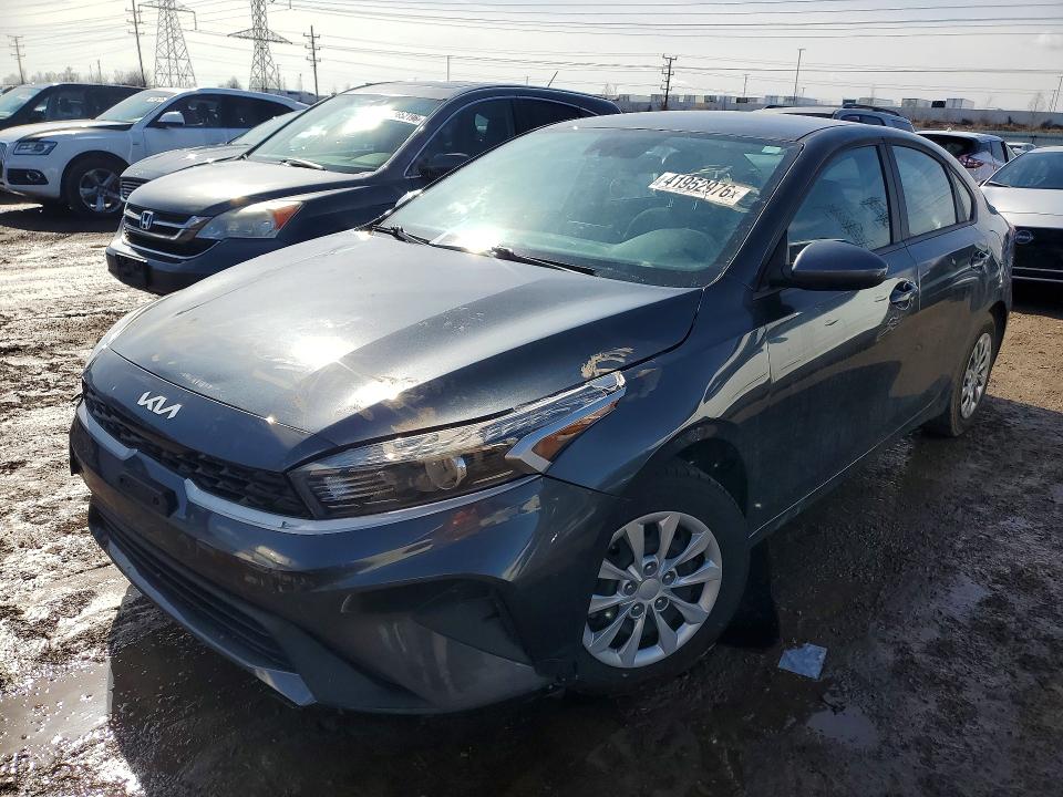 41952976 :رقم المزاد ، 3KPF24AD4PE645927 vin ، 2023 Kia Forte مزاد بيع