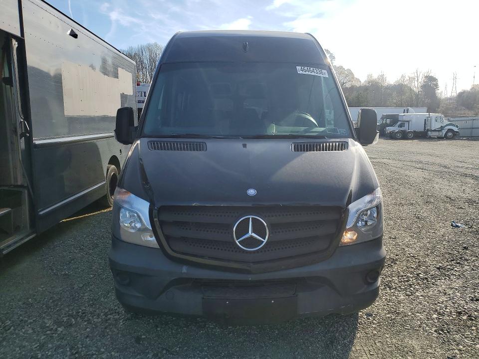46464336 :رقم المزاد ، WDZPE8CC0F5974500 vin ، 2015 Mercedes-benz Sprinter مزاد بيع