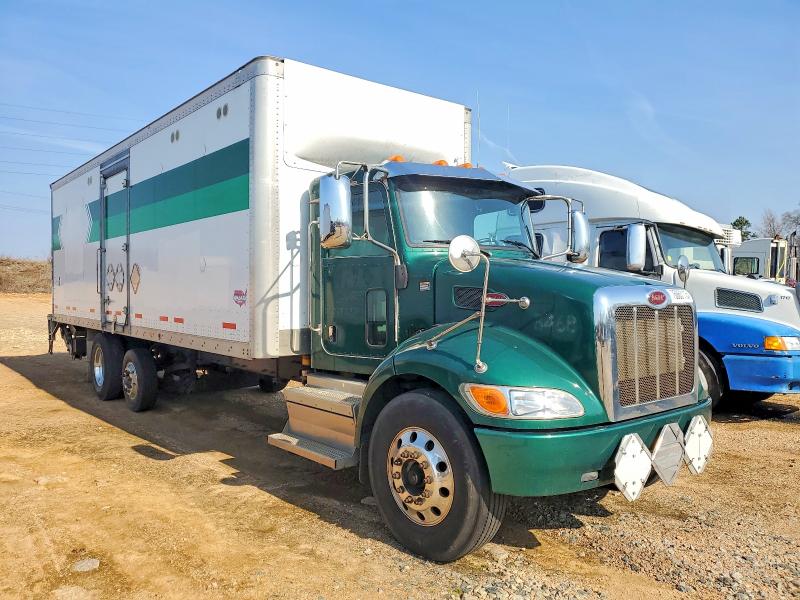 76063115 :رقم المزاد ، 2NP3KM8X8JM482424 vin ، 2018 Peterbilt Tractor 348 مزاد بيع