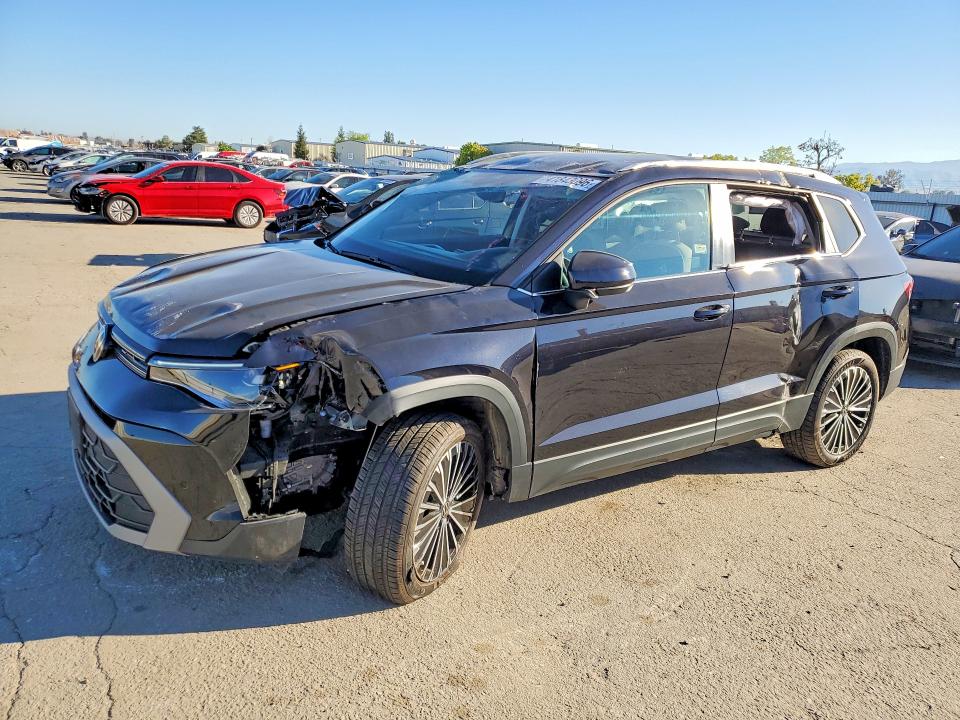 41843096 :رقم المزاد ، 3VVSC7B29SM015833 vin ، 2025 Volkswagen Taos مزاد بيع