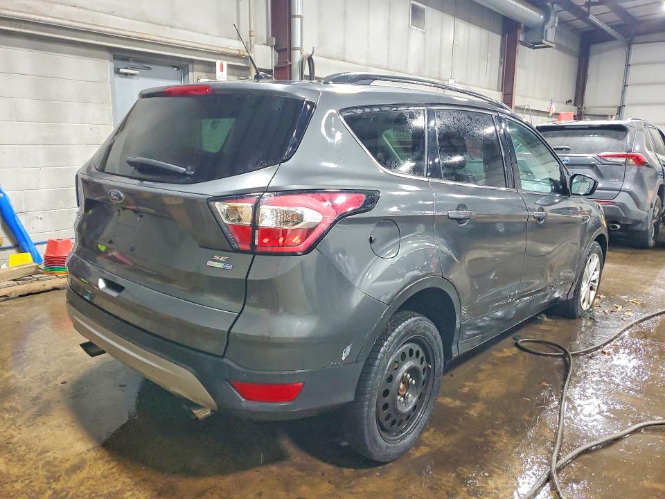 79523345 :رقم المزاد ، 1FMCU9GD4HUE61829 vin ، 2017 Ford Escape مزاد بيع