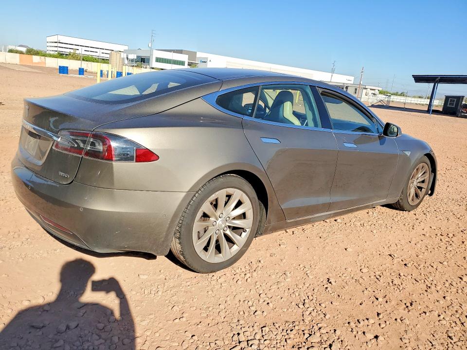 2016 Tesla Model S მანქანა იყიდება აუქციონზე, vin: 5YJSA1E25GF138053, აუქციონის ნომერი: 47825746