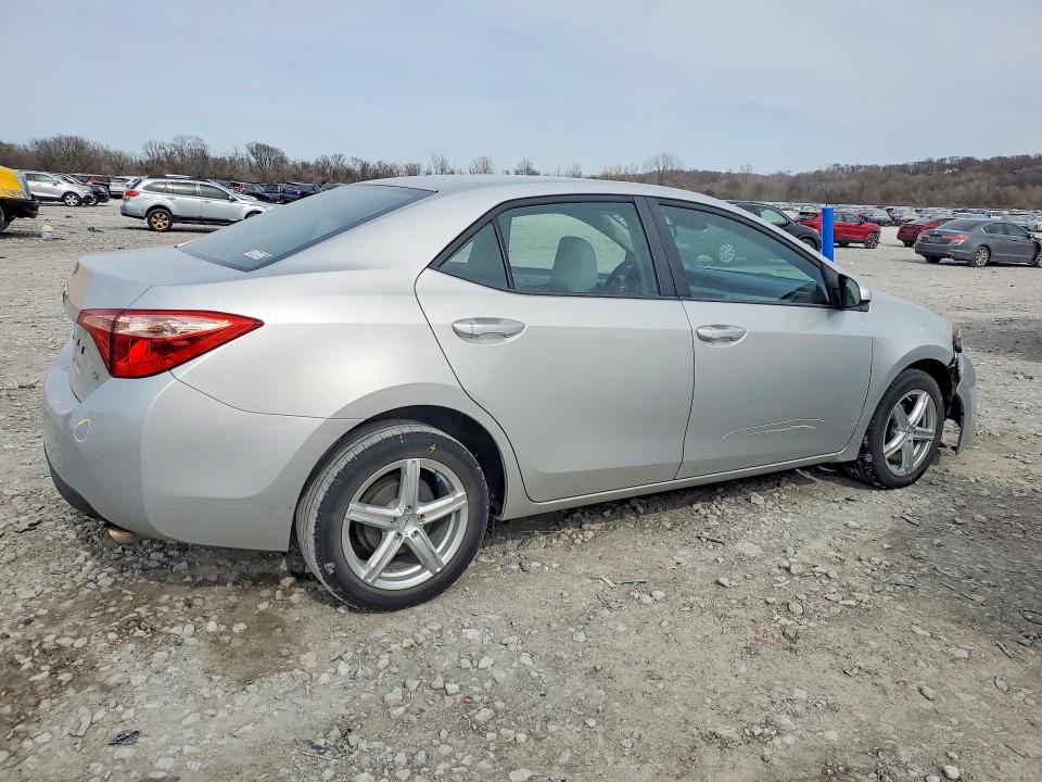 Продаж на аукціоні авто 2018 Toyota Corolla, vin: 5YFBURHEXJP847746, номер лоту: 47085746