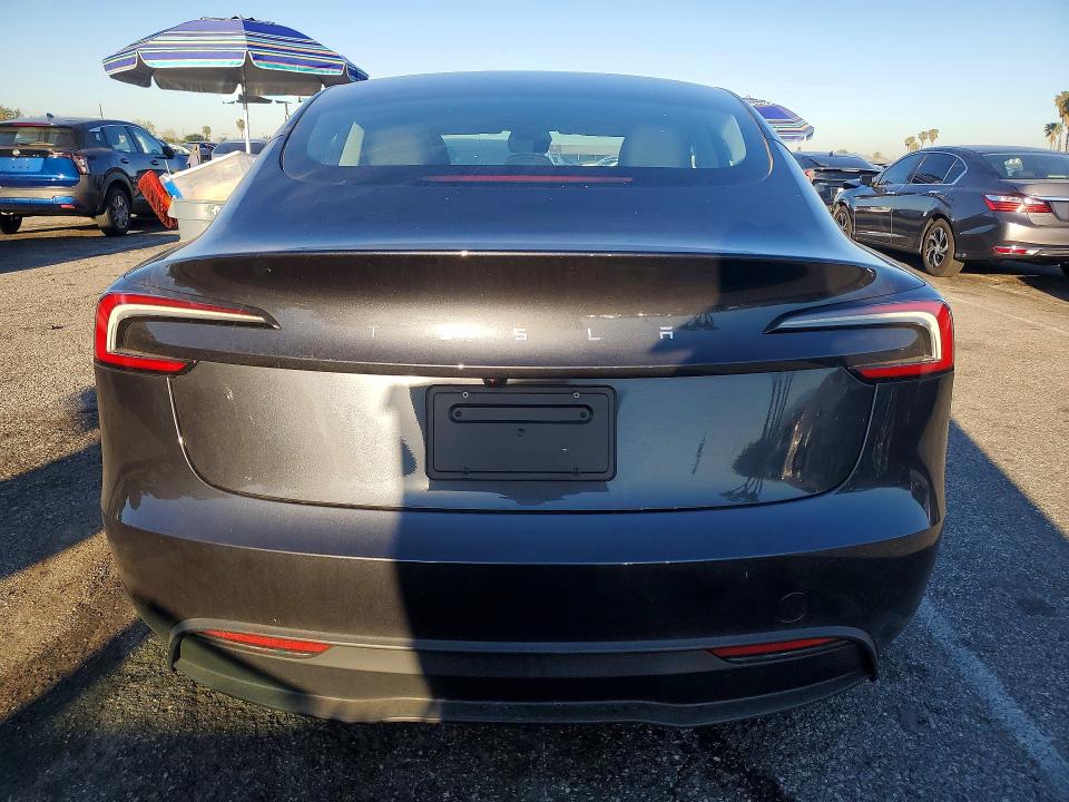 46021706 :رقم المزاد ، 5YJ3E1EAXSF058661 vin ، 2025 Tesla Model 3 مزاد بيع