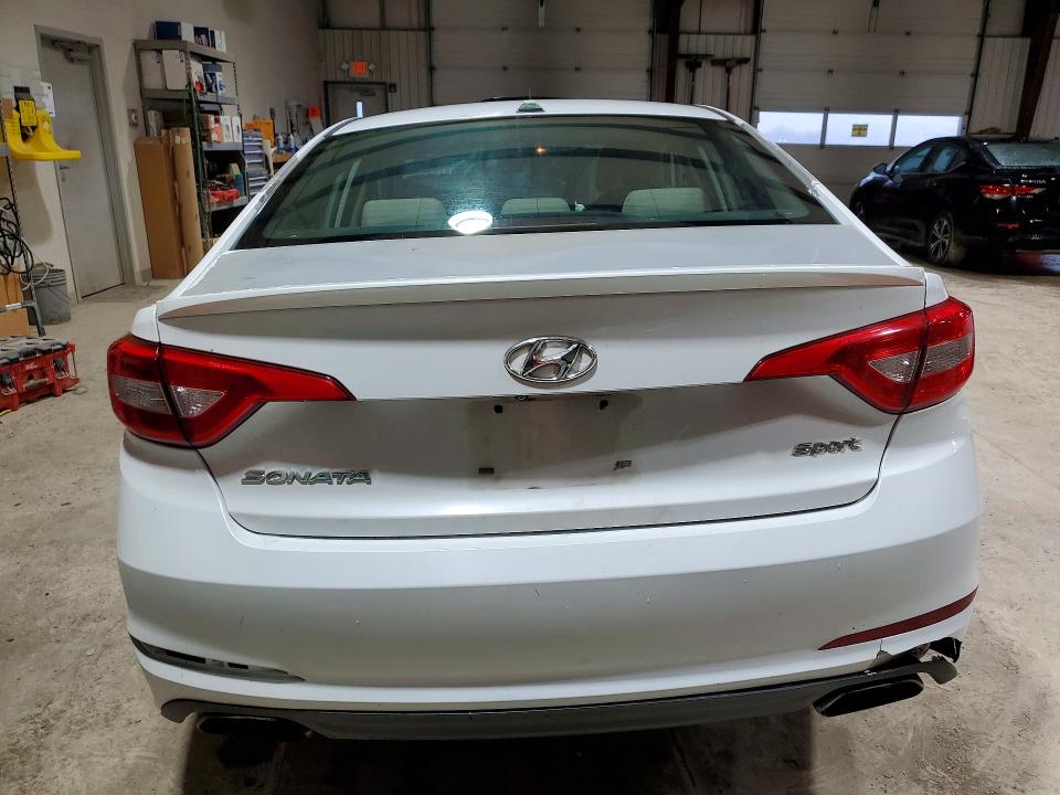 46132286 :رقم المزاد ، 5NPE34AF9FH070339 vin ، 2015 Hyundai Sonata مزاد بيع