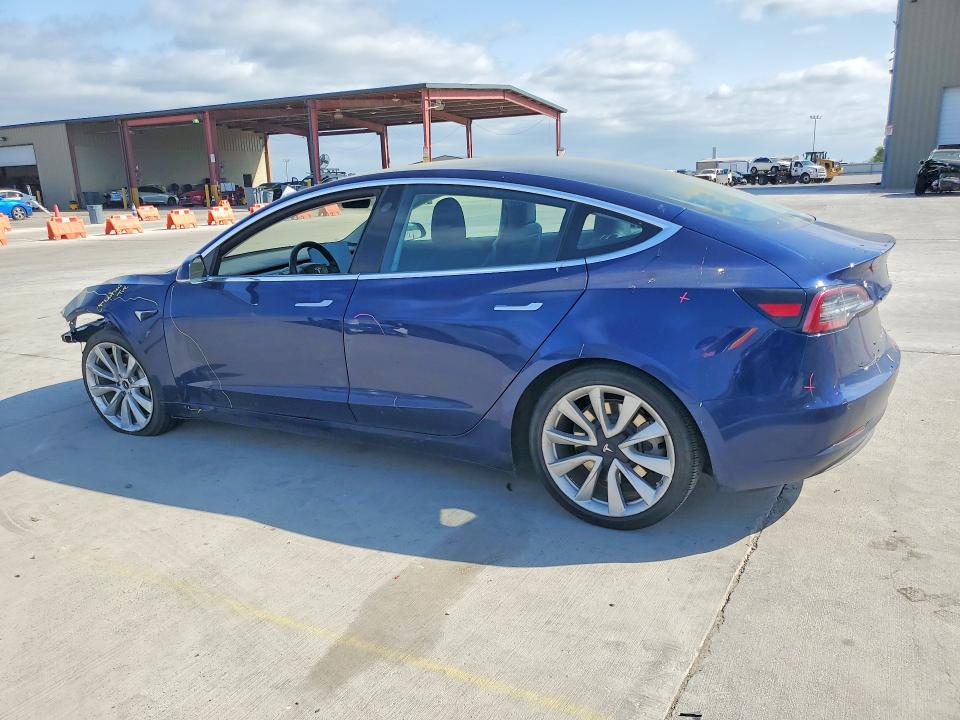 47637776 :رقم المزاد ، 5YJ3E1EA7JF109449 vin ، 2018 Tesla Model 3 مزاد بيع