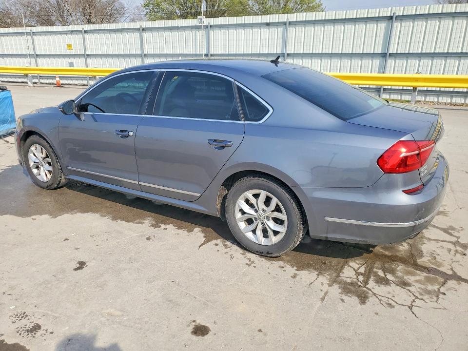 47013836 :رقم المزاد ، 1VWAT7A32GC044441 vin ، 2016 Volkswagen Passat مزاد بيع